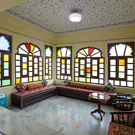Oyo Home Heritage Near City Palace Udaipur Extérieur photo