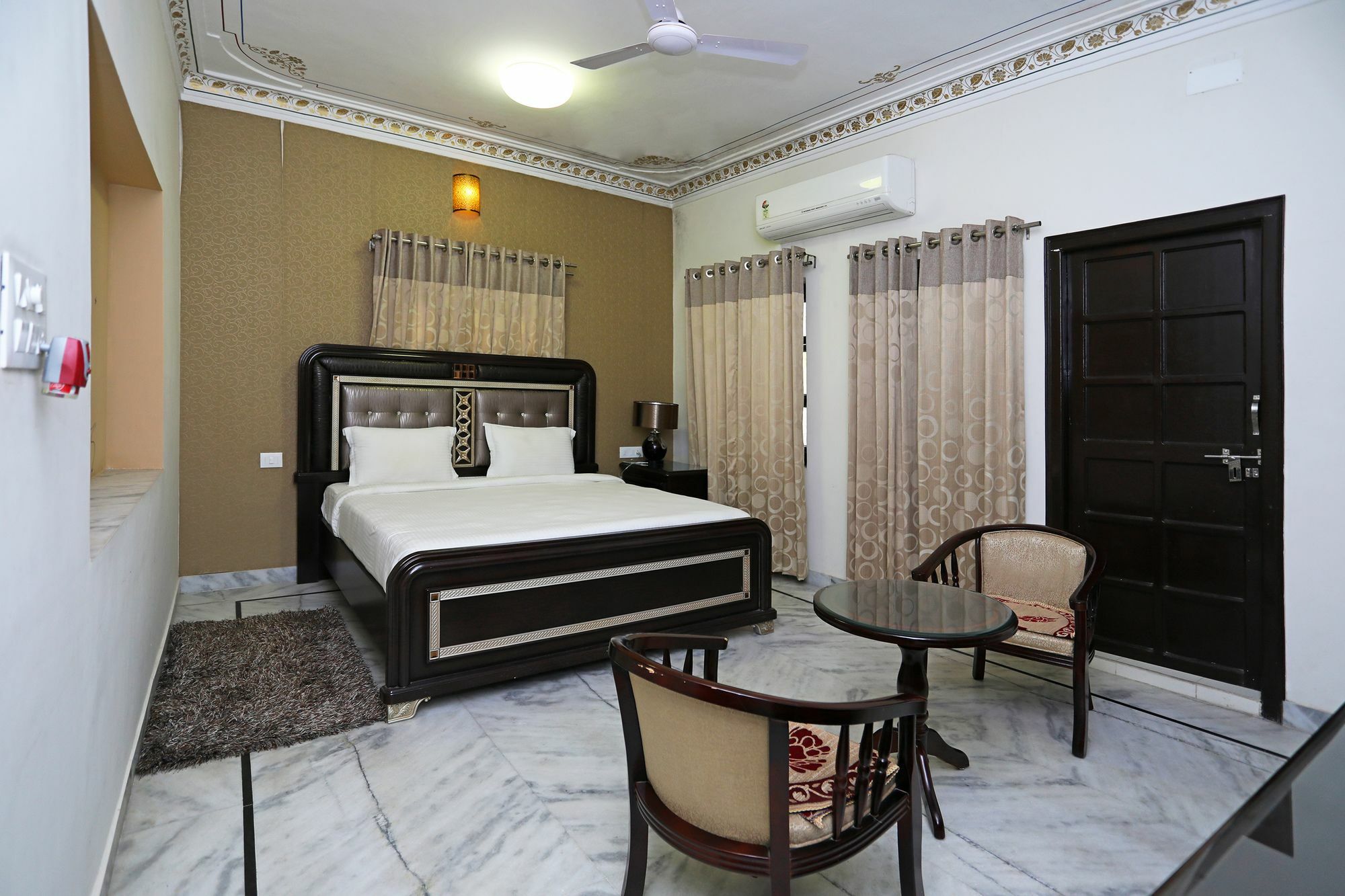 Oyo Home Heritage Near City Palace Udaipur Extérieur photo
